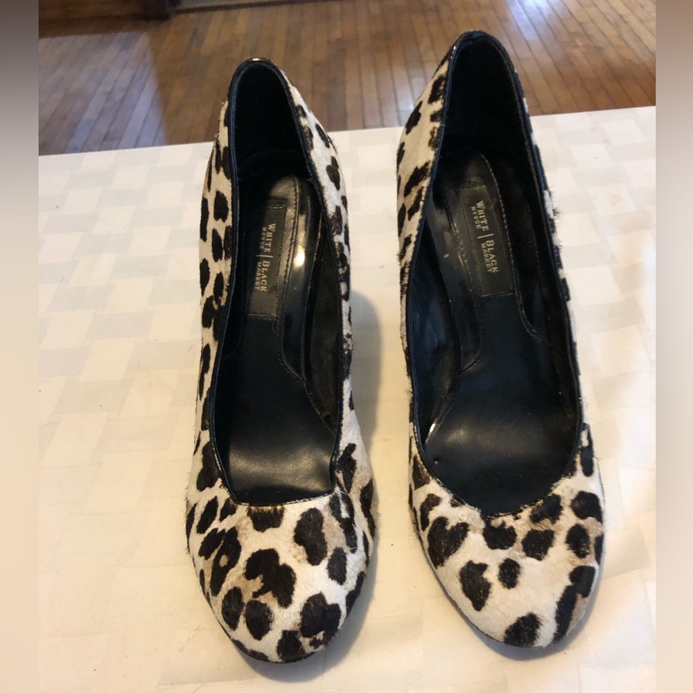 White House Black Market Wedge